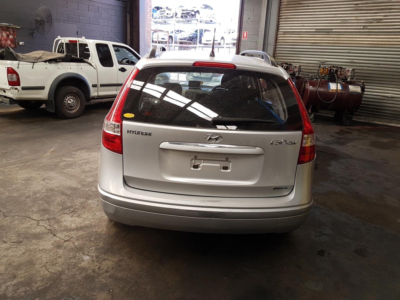 View Auto part Left Guard Liner Hyundai I30 2009