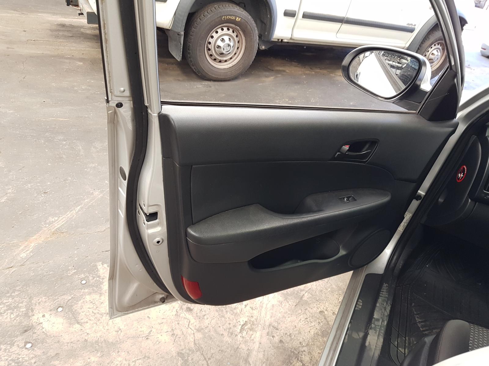 View Auto part Left Guard Liner Hyundai I30 2009