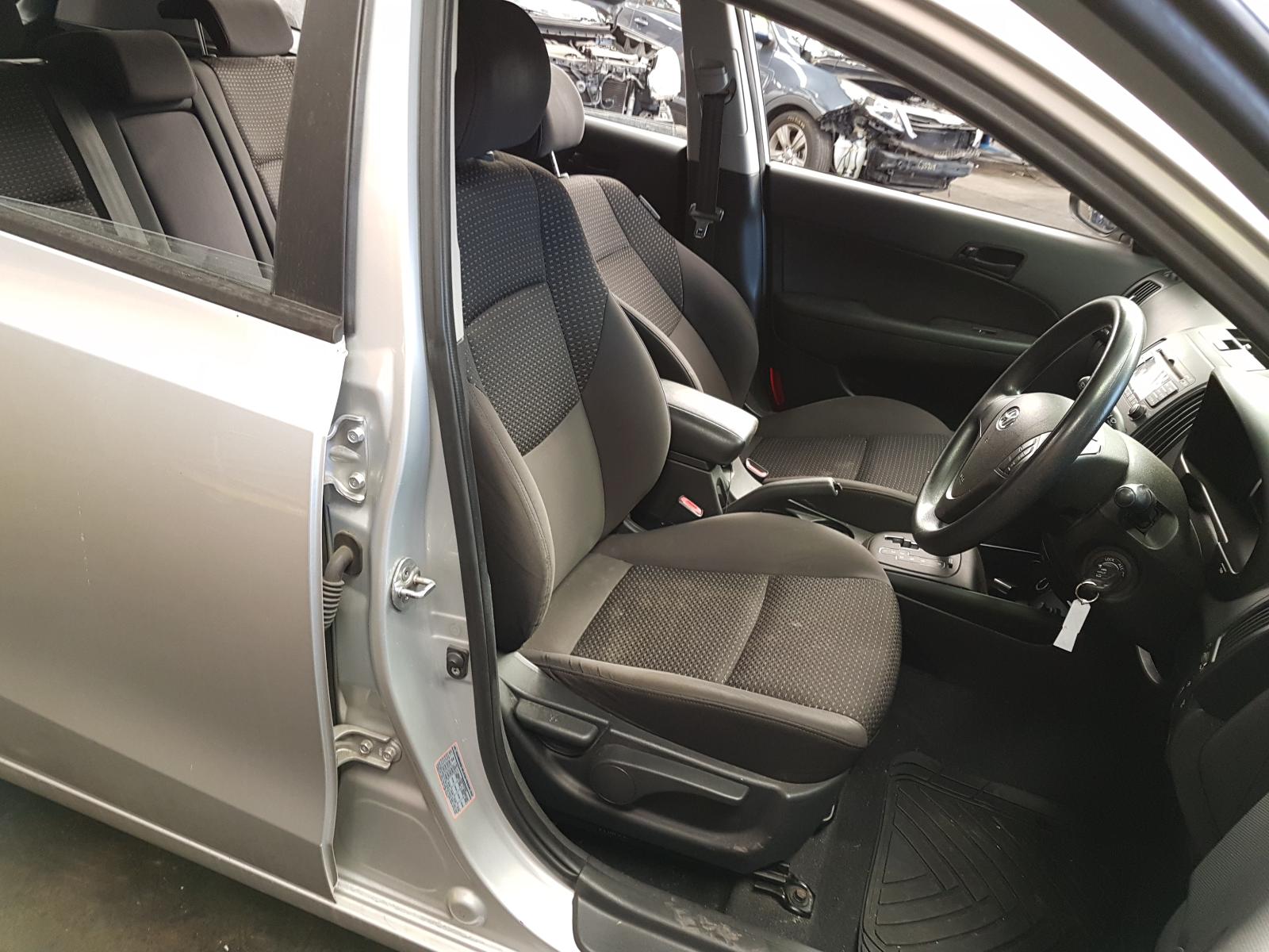 View Auto part Left Guard Liner Hyundai I30 2009