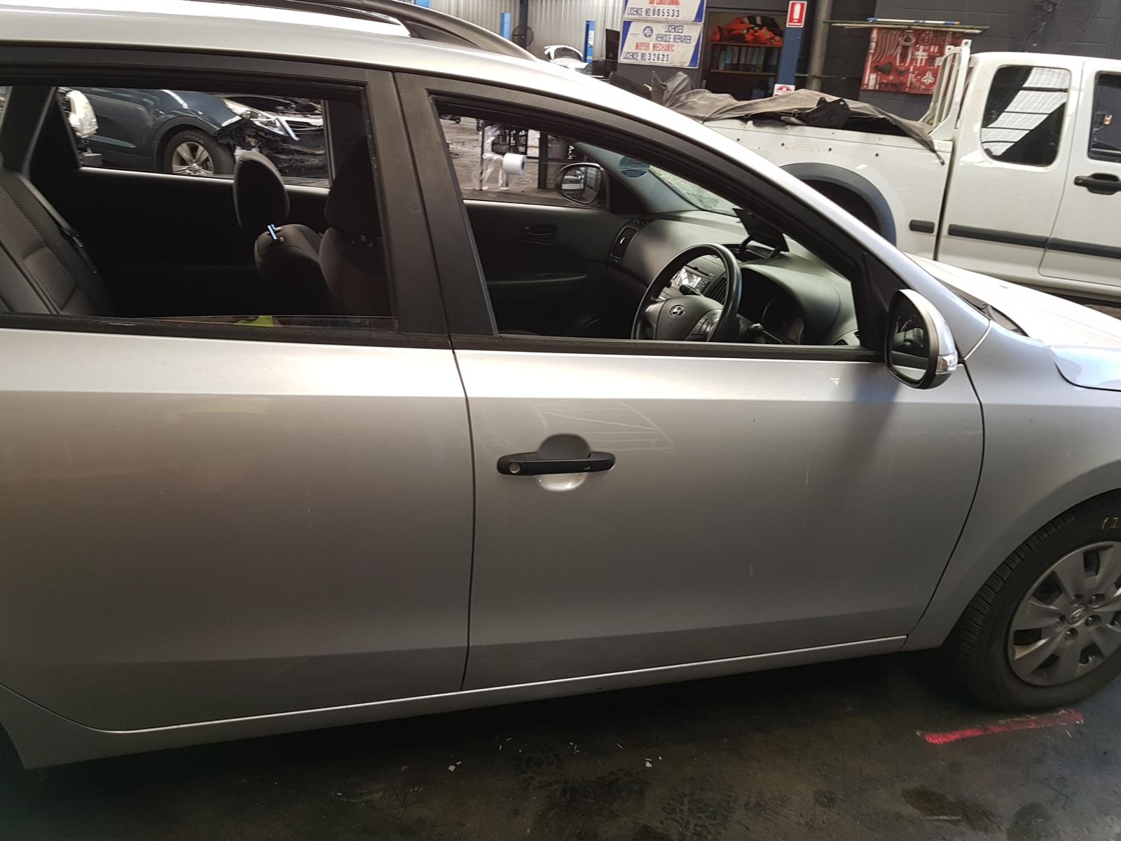 View Auto part Left Guard Liner Hyundai I30 2009