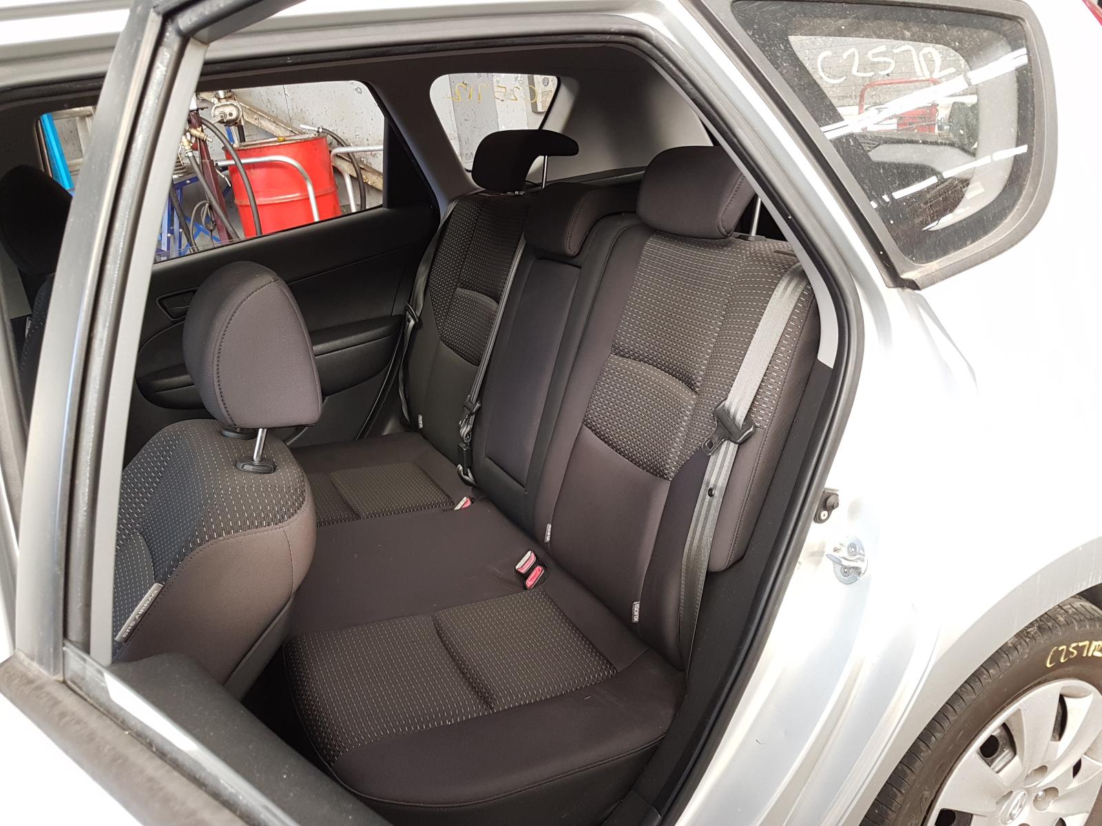 View Auto part Left Guard Liner Hyundai I30 2009