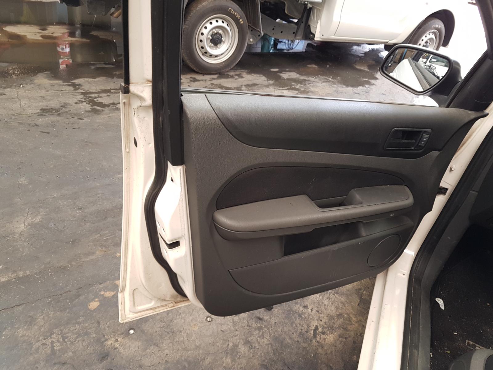 View Auto part Trans/Gearbox Ford Focus 2007