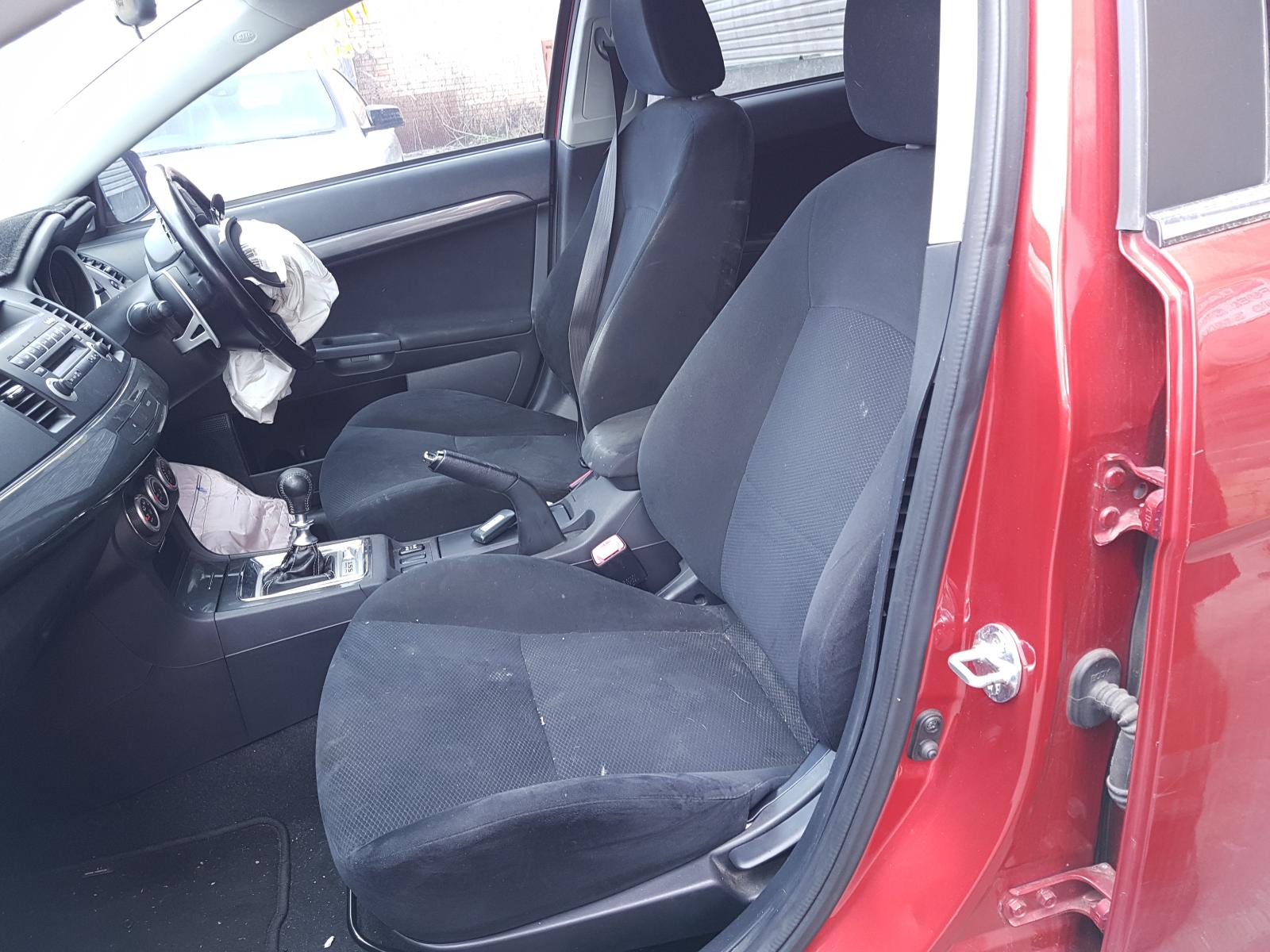 View Auto part Fuse Box Mitsubishi Lancer 2008