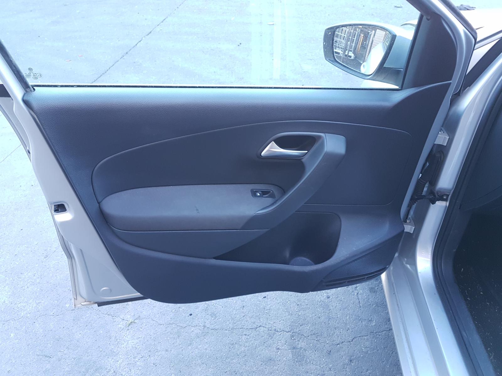 View Auto part Airbag Module/Sensor Volkswagen Polo 2014