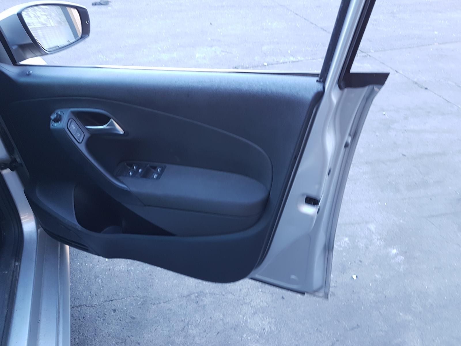 View Auto part Airbag Module/Sensor Volkswagen Polo 2014