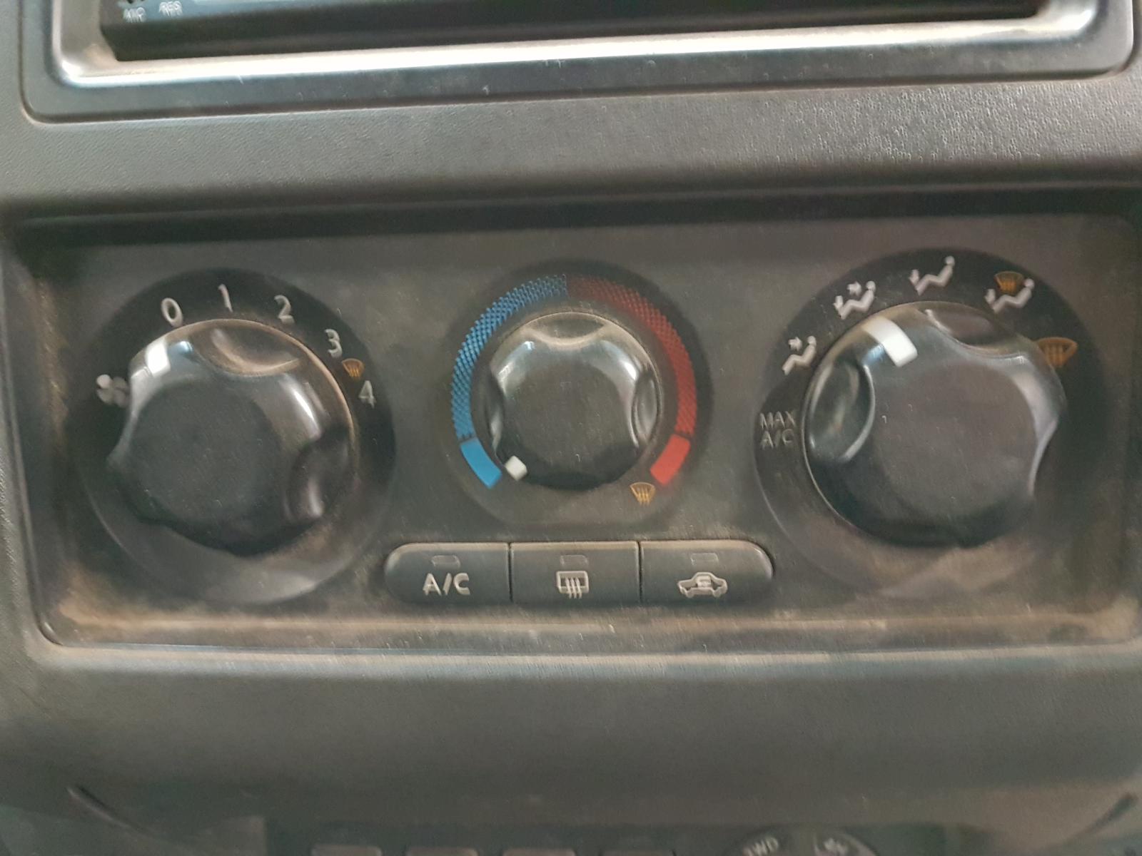 View Auto part Ecu Nissan Navara 2005