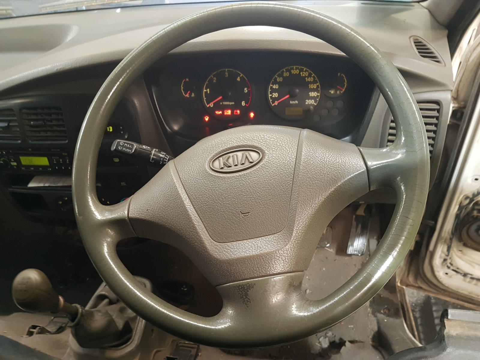 View Auto part Steering Pump Kia Pregio 2005