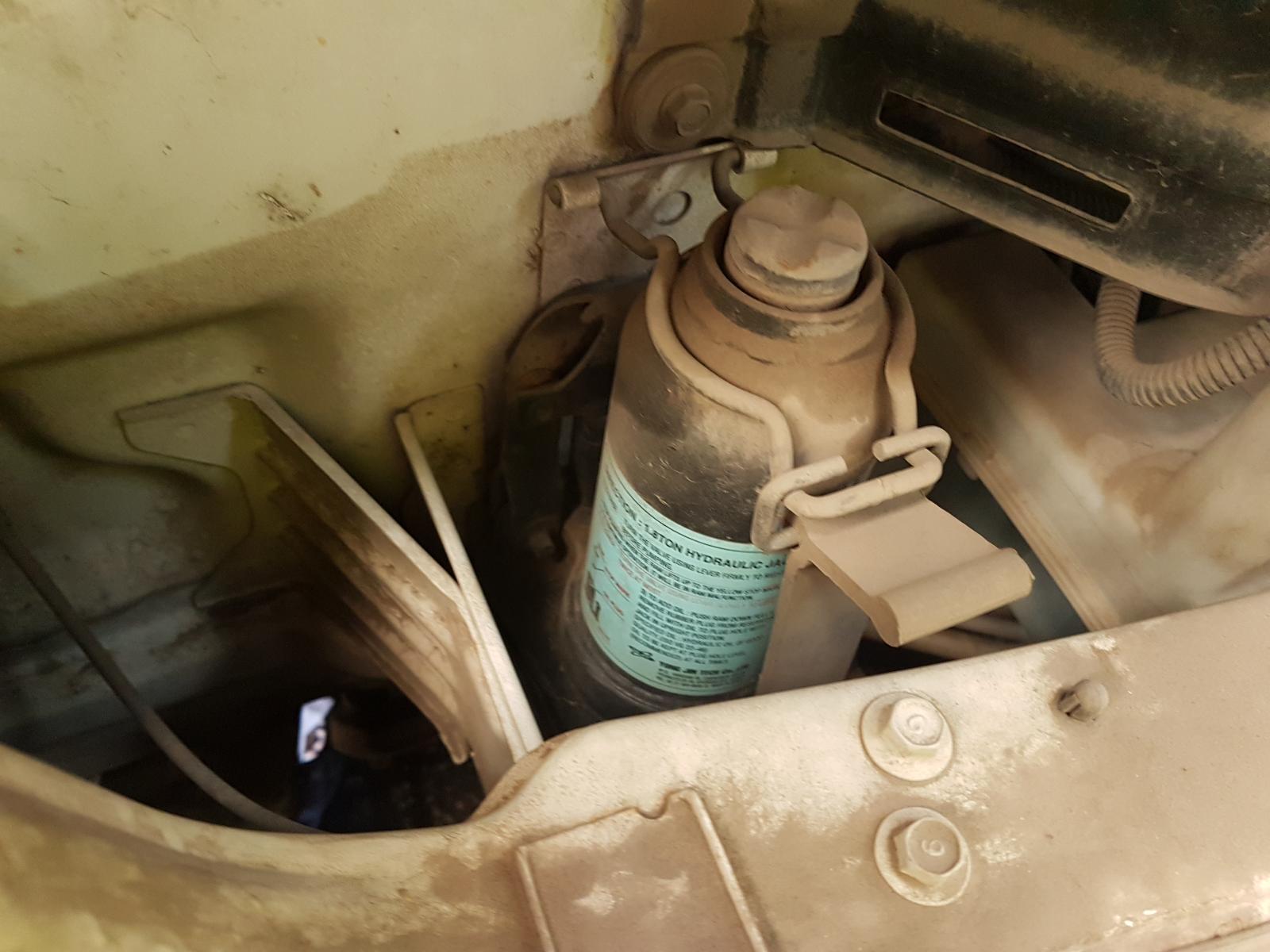 View Auto part Steering Pump Kia Pregio 2005