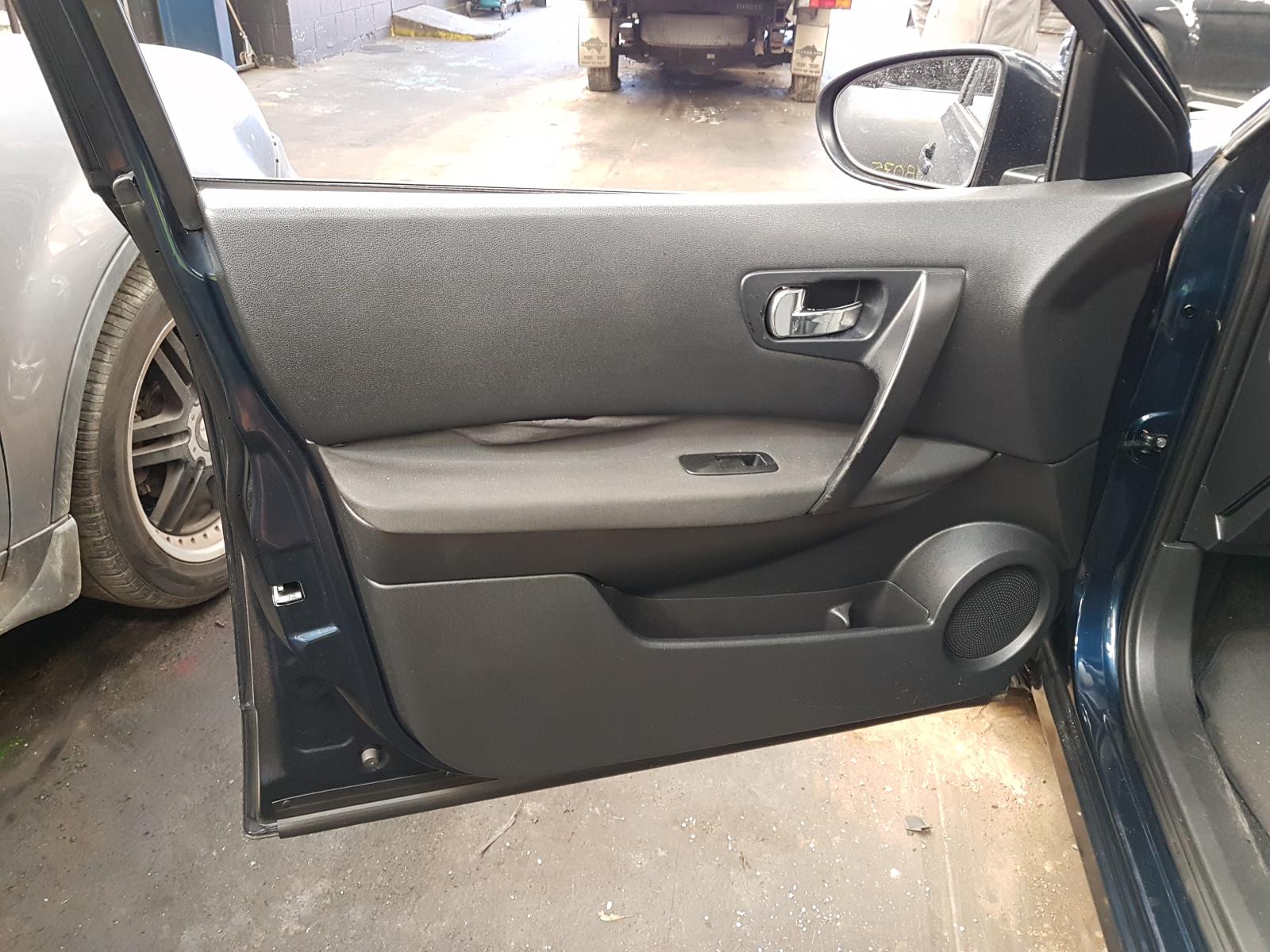 View Auto part Radio/Cd/Dvd/Sat/Tv Nissan Dualis 2007