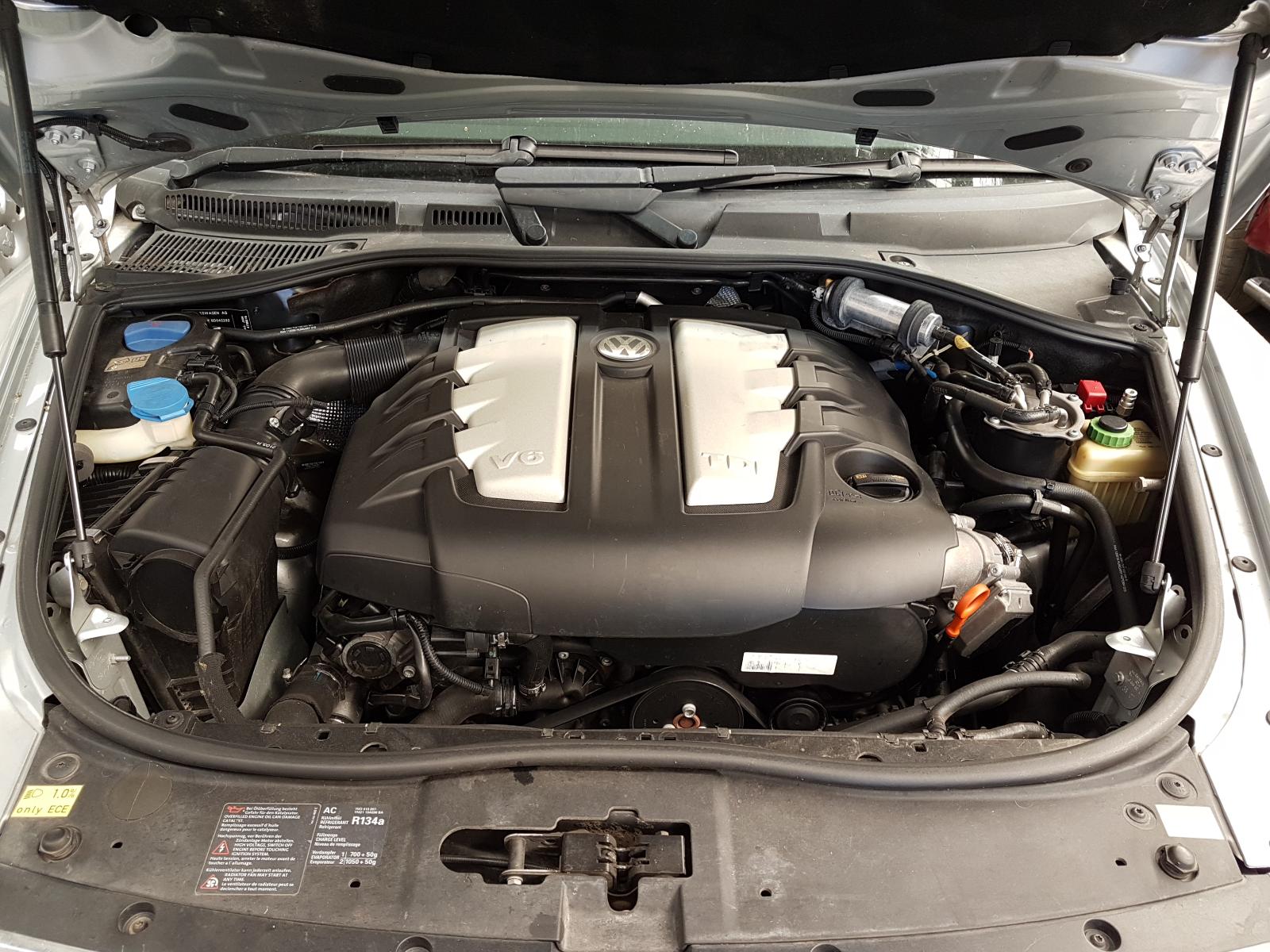 View Auto part Radiator Volkswagen Touareg 2008