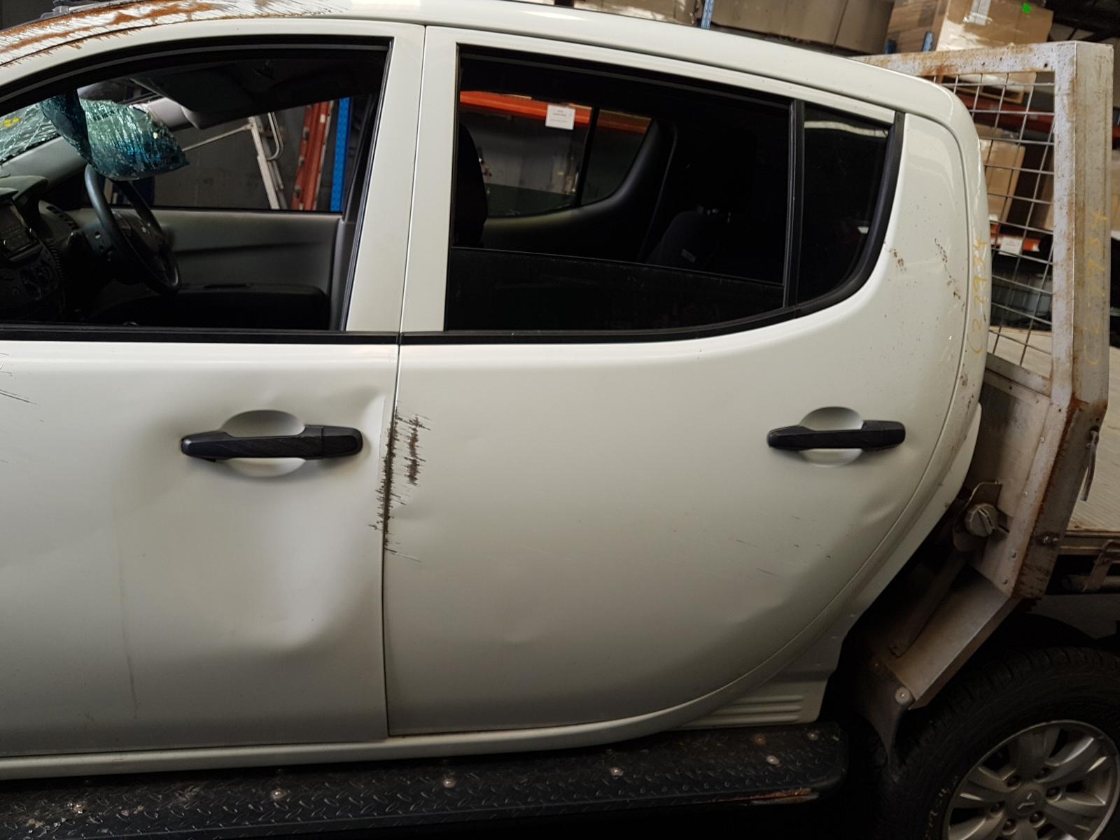 View Auto part Axle Mitsubishi Triton 2014