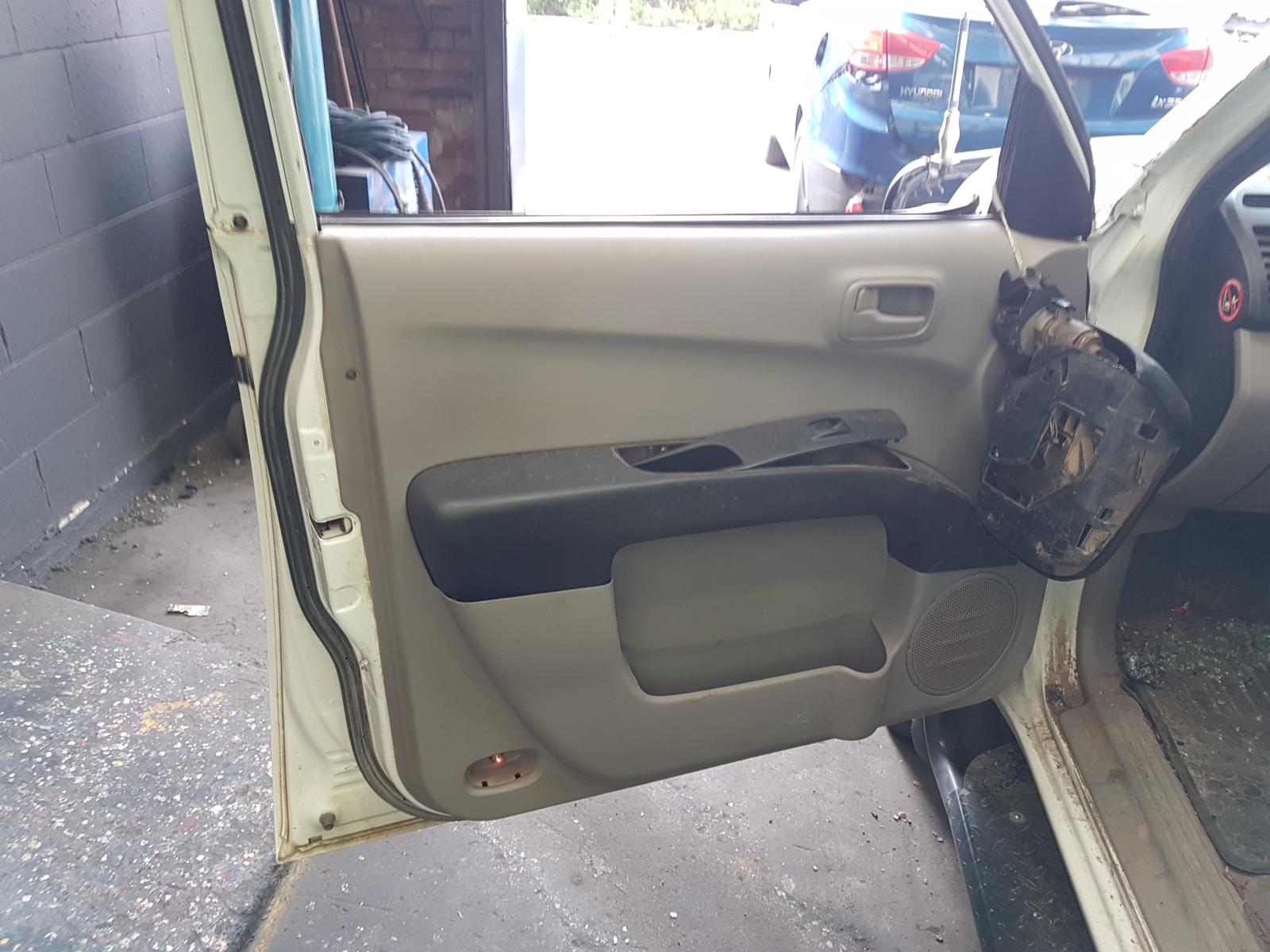 View Auto part Axle Mitsubishi Triton 2014