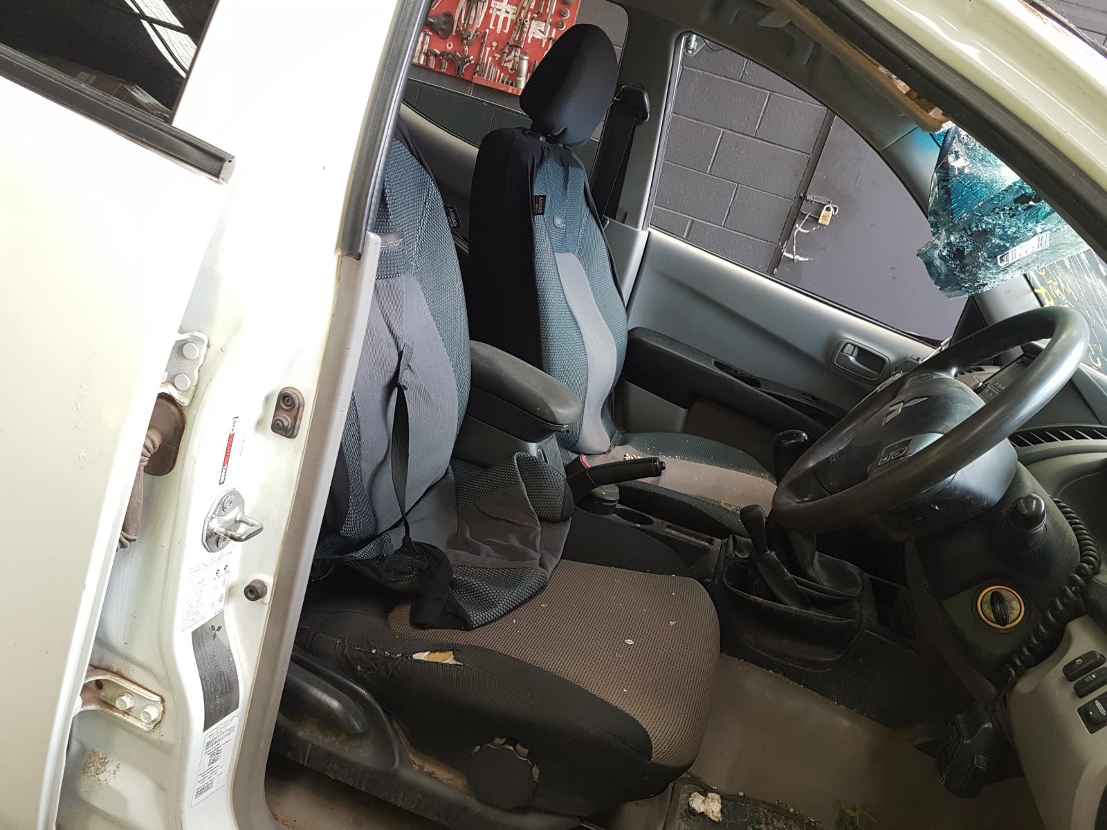 View Auto part Axle Mitsubishi Triton 2014
