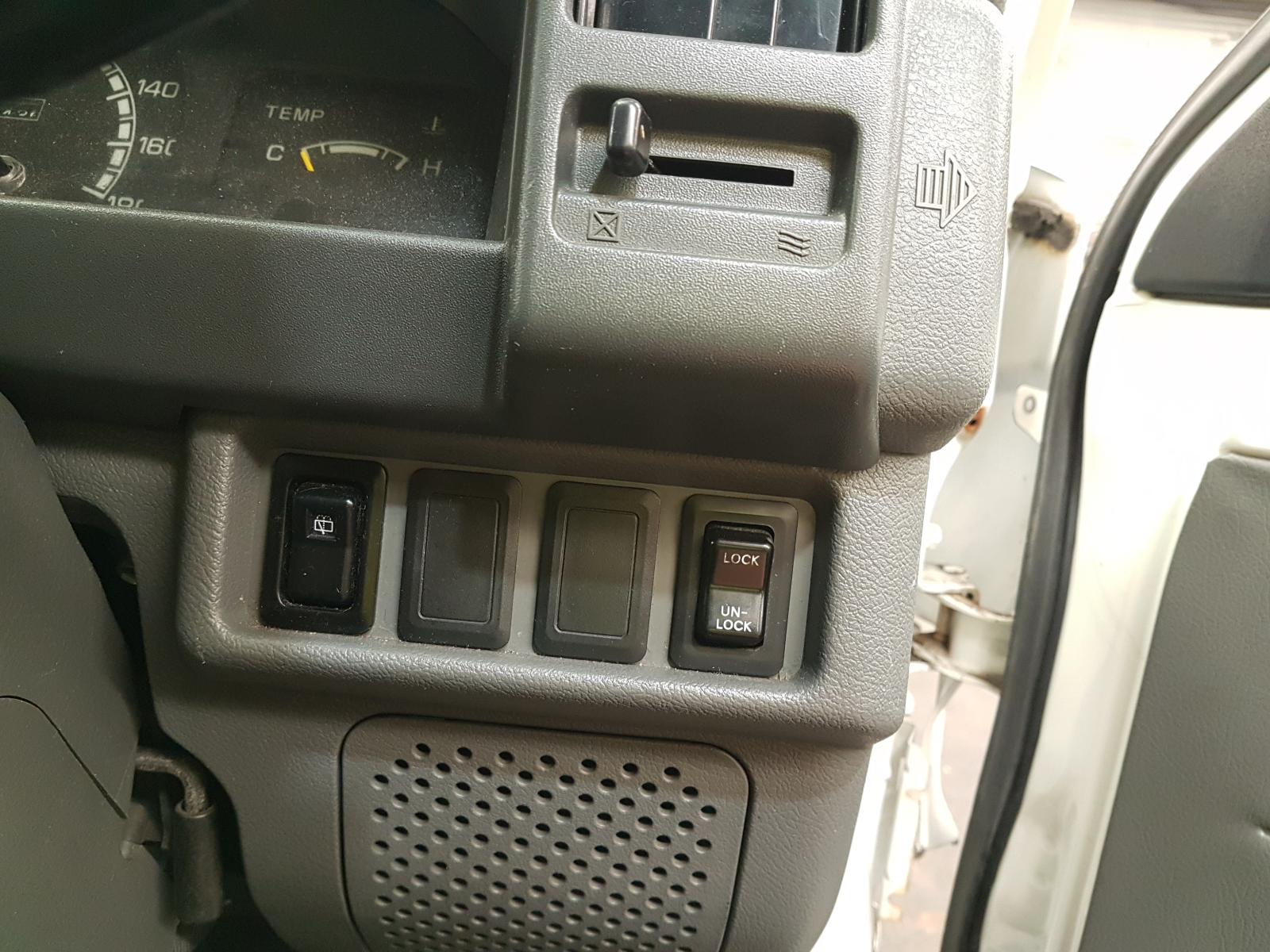 View Auto part Right Taillight Mitsubishi L300 2007