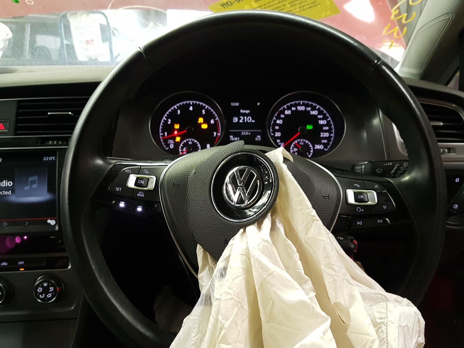 2014 Volkswagen Golf Alternator View Auto part Alternator Volkswagen Golf 2014