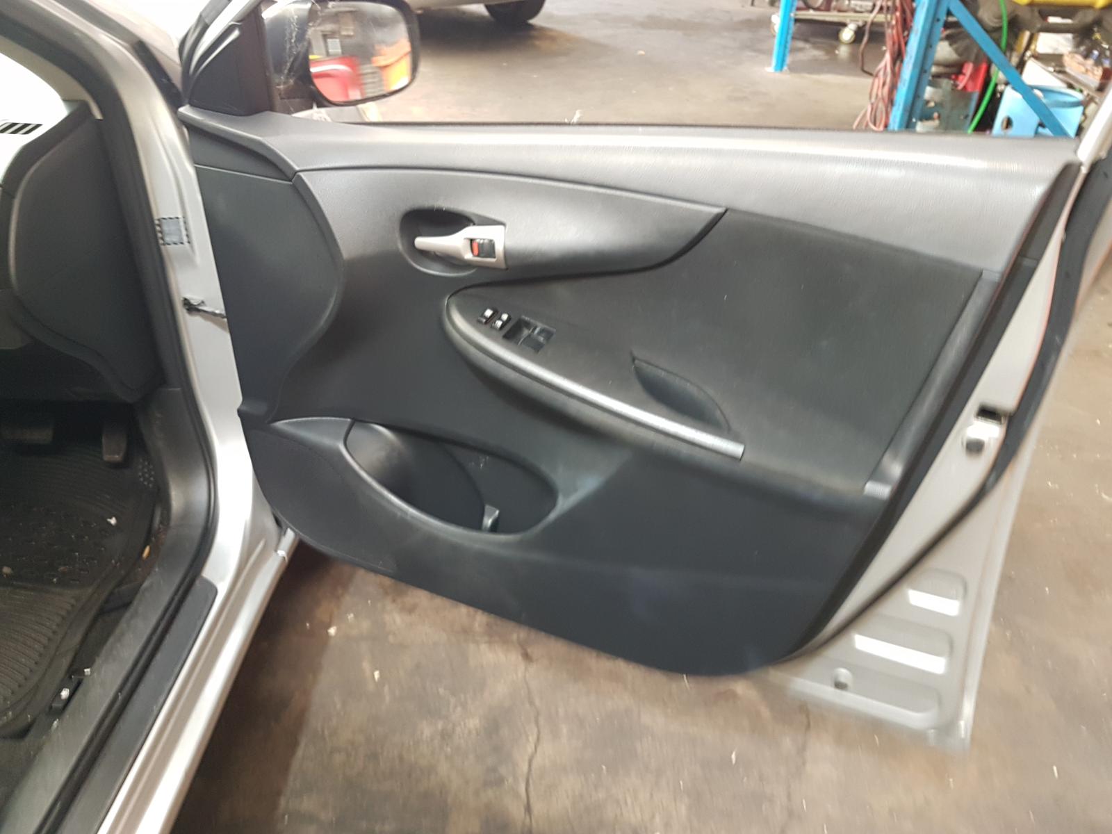 View Auto part Seatbelt/Stalk Toyota Corolla 2009