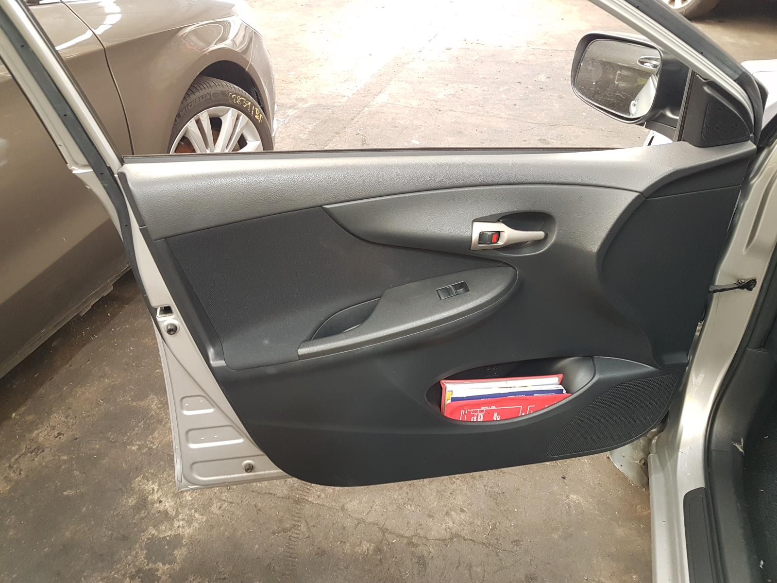 View Auto part Seatbelt/Stalk Toyota Corolla 2009