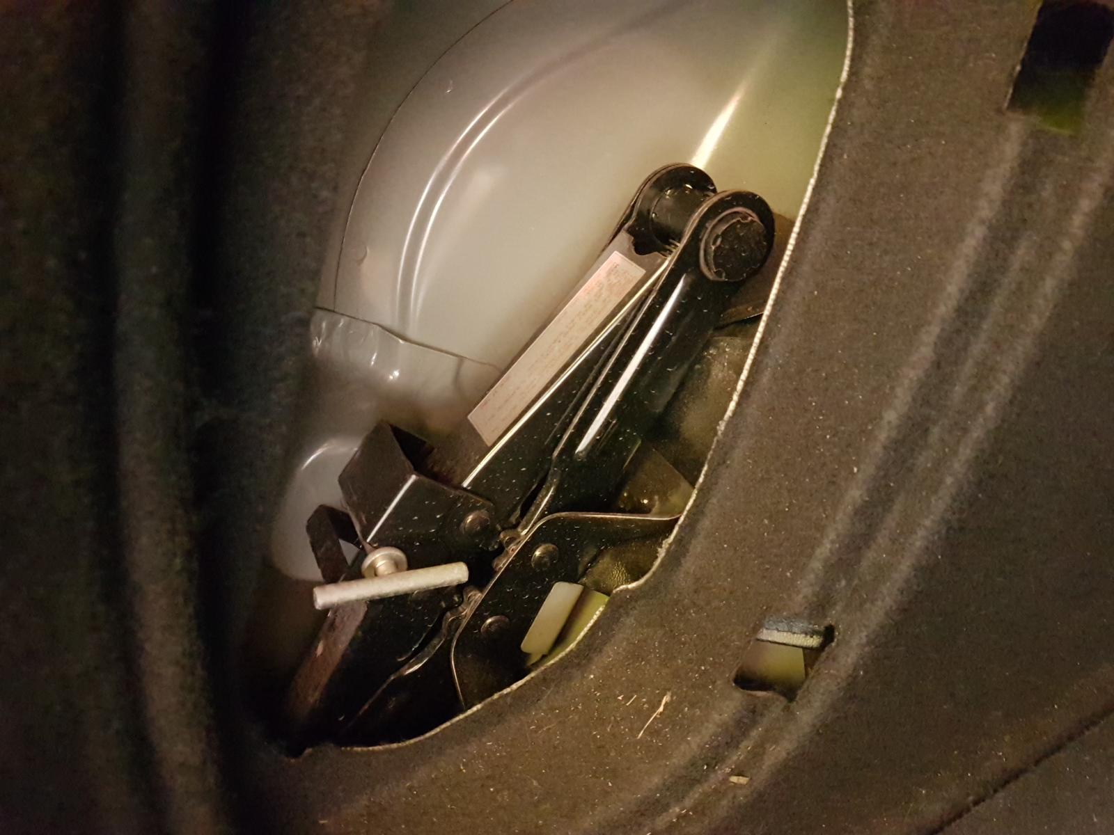 View Auto part Ecu Mazda 3 2007