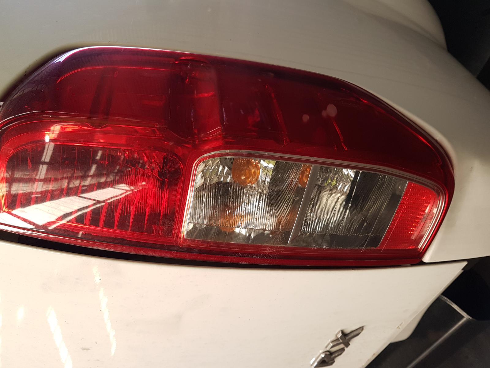 2013 Nissan Navara Trans/Gearbox View Auto part Trans/Gearbox Nissan Navara 2013