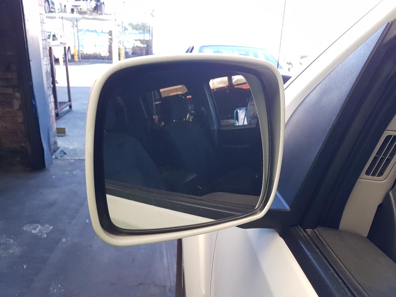 2013 Nissan Navara Trans/Gearbox View Auto part Trans/Gearbox Nissan Navara 2013