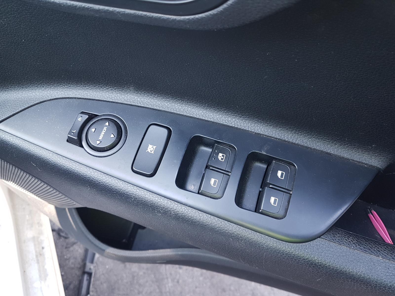 View Auto part Airbag Module/Sensor Kia Rio 2017