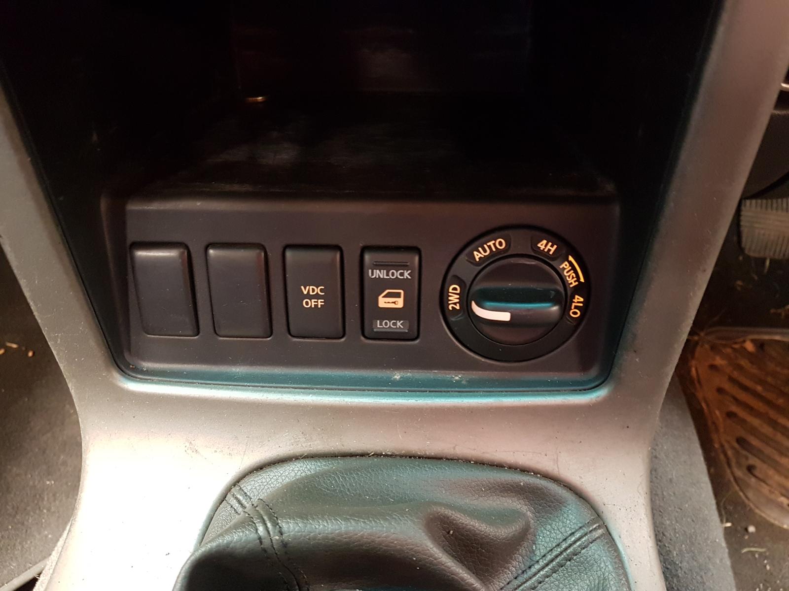 View Auto part Fuse Box Nissan Pathfinder 2008