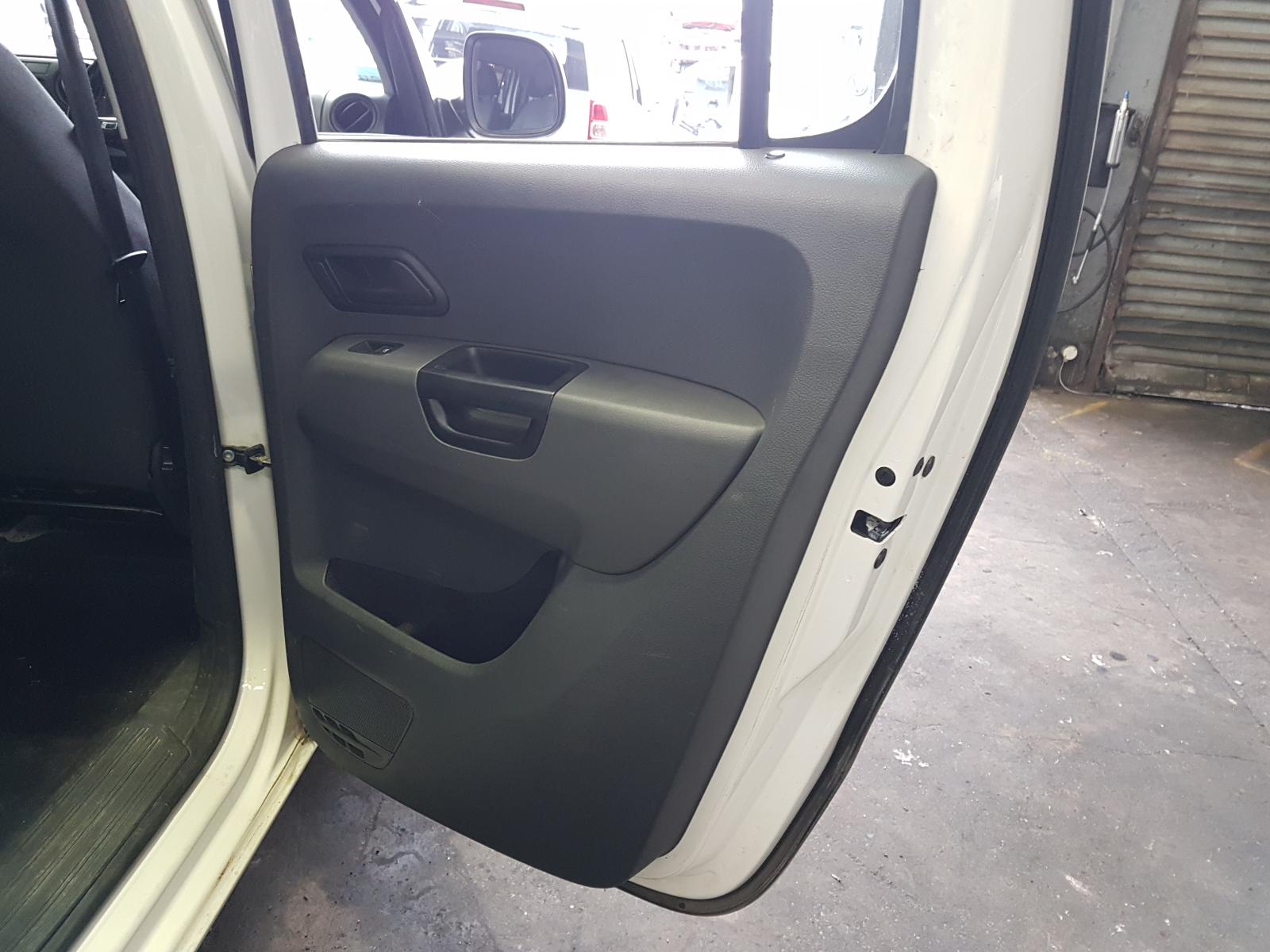 View Auto part Radio/Cd/Dvd/Sat/Tv Volkswagen Amarok 2016