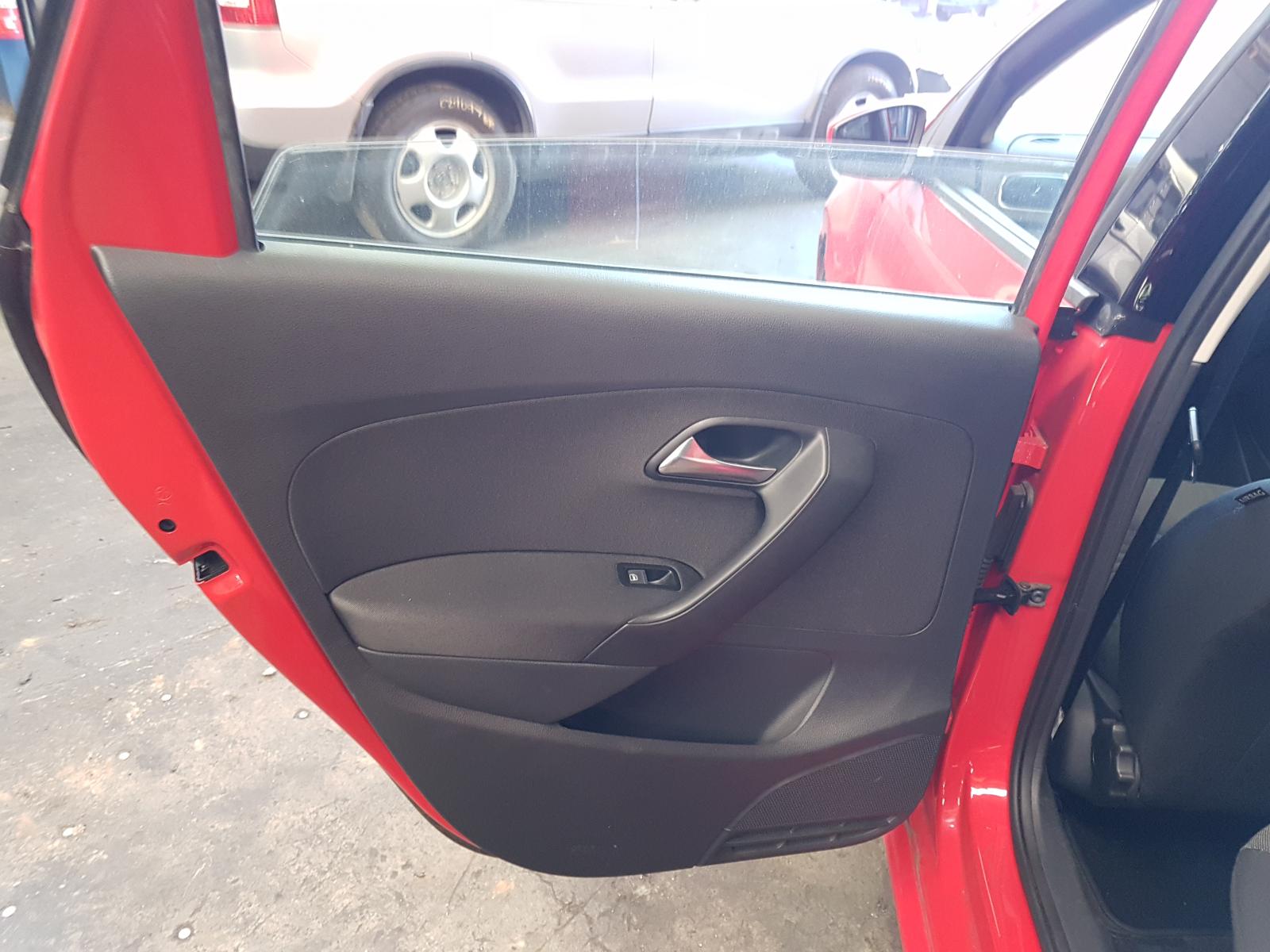 View Auto part Airbag Module/Sensor Volkswagen Polo 2013