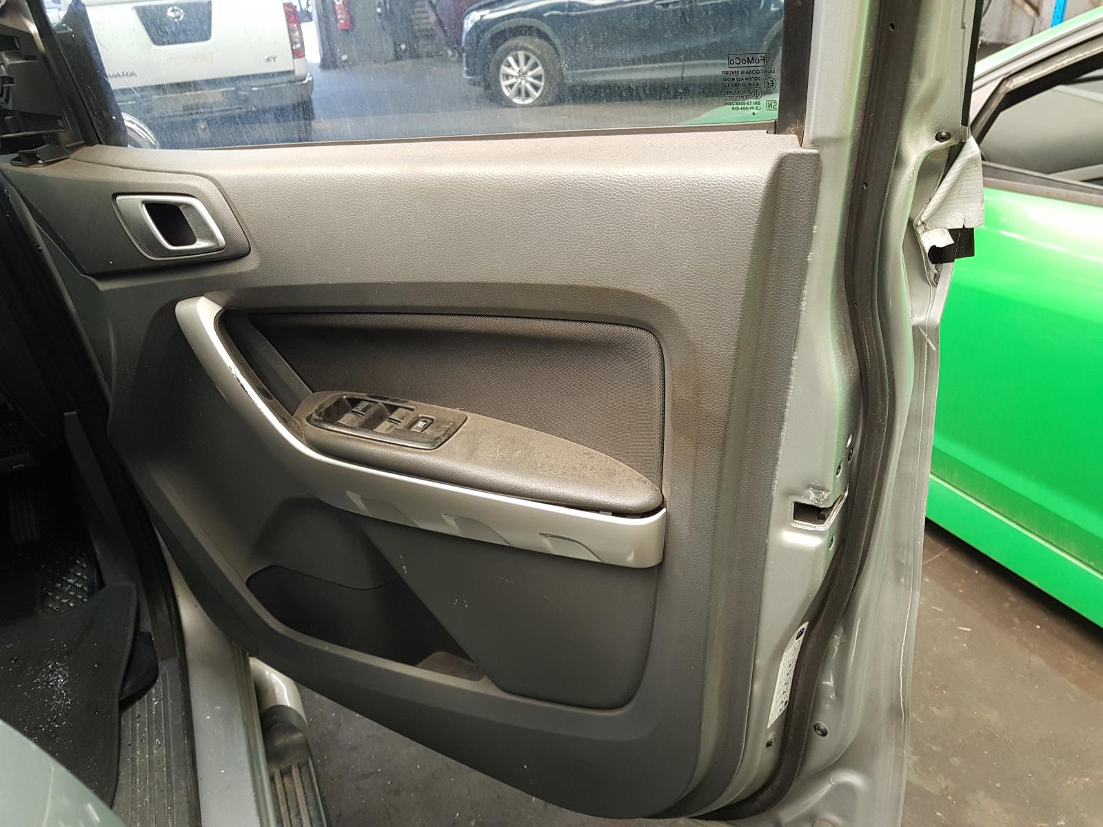 View Auto part Fuse Box Ford Ranger 2014