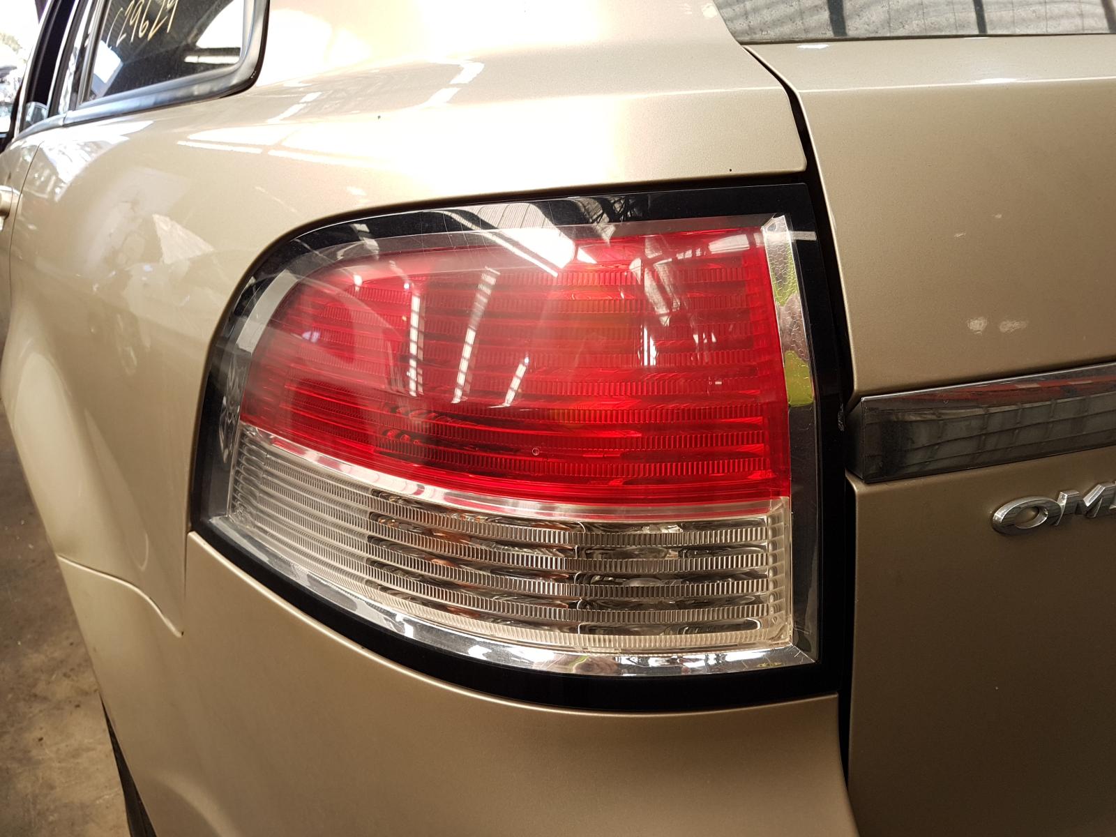 2008 Holden Commodore Fuse Box View Auto part Fuse Box Holden Commodore 2008