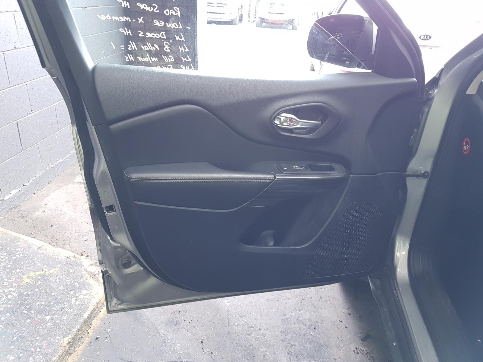 View Auto part Starter Jeep Cherokee 2015