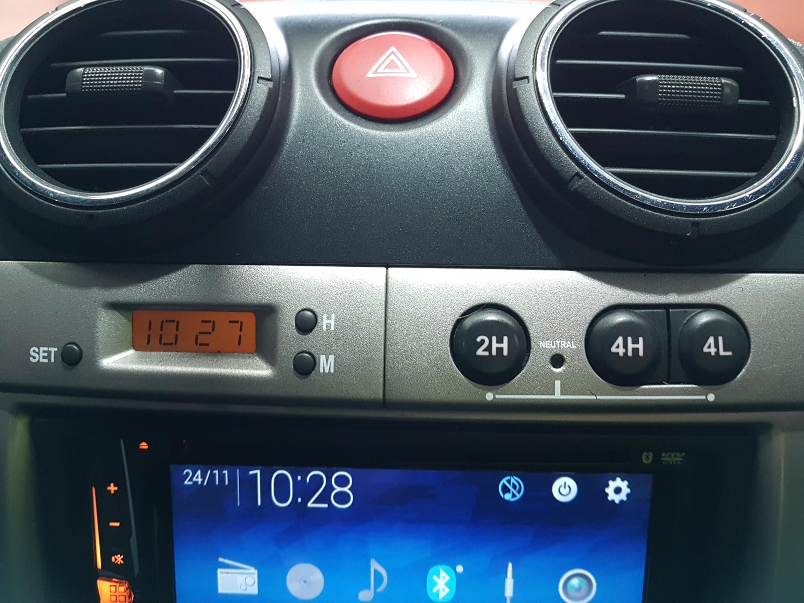 View Auto part Misc Isuzu Dmax 2011