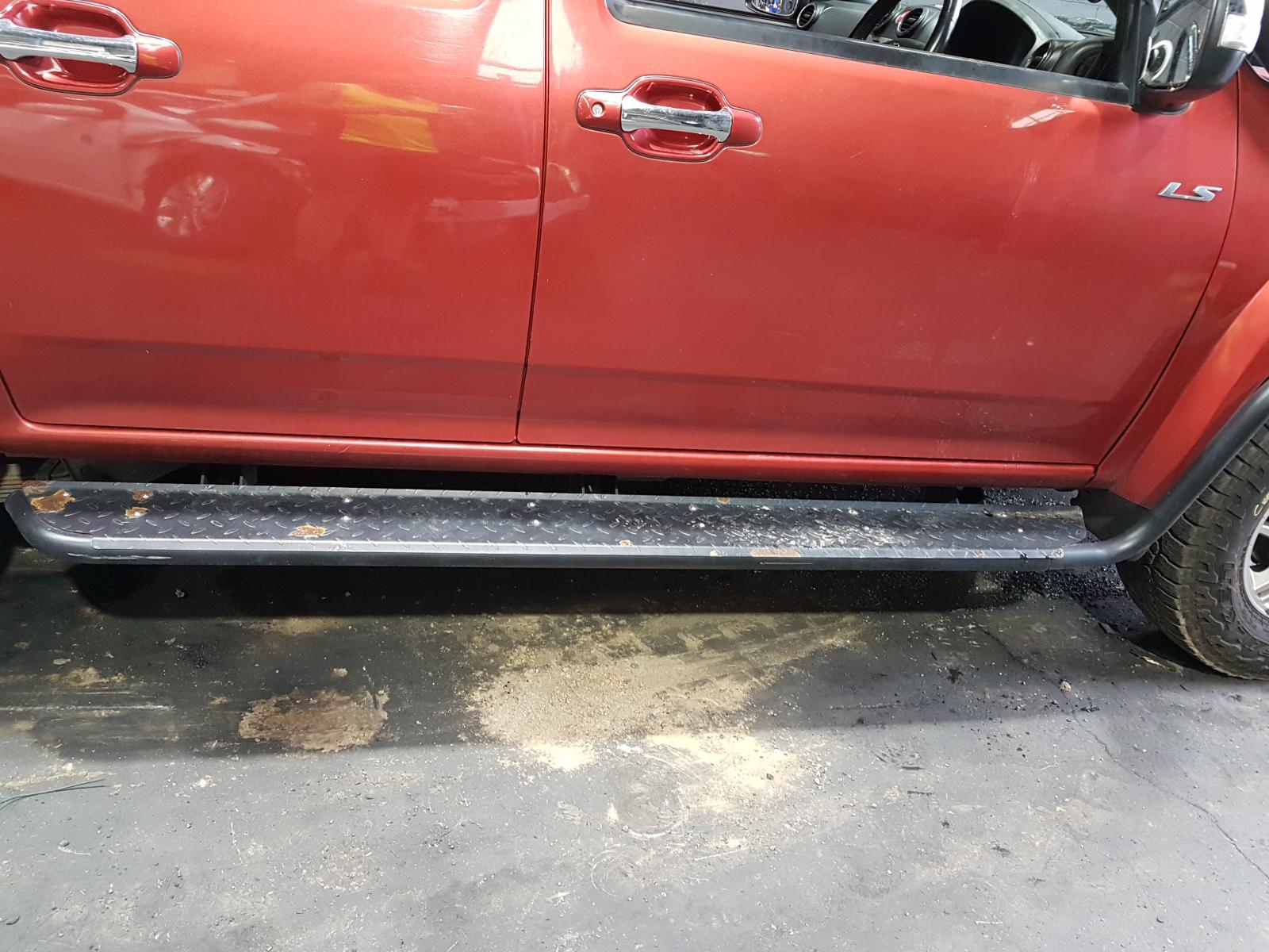 View Auto part Misc Isuzu Dmax 2011