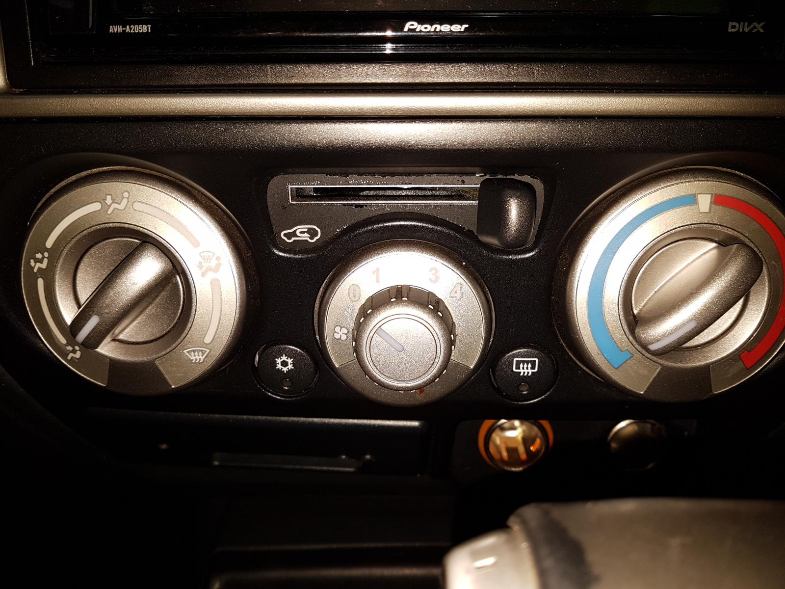 View Auto part Misc Isuzu Dmax 2011