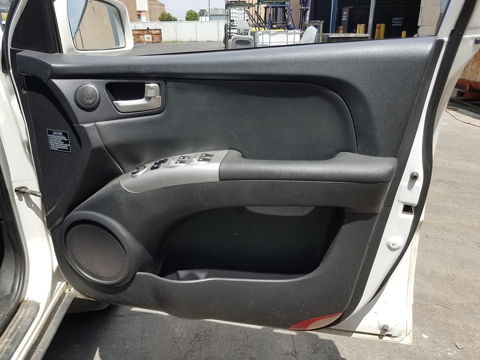 View Auto part Trans/Gearbox Kia Sportage 2007