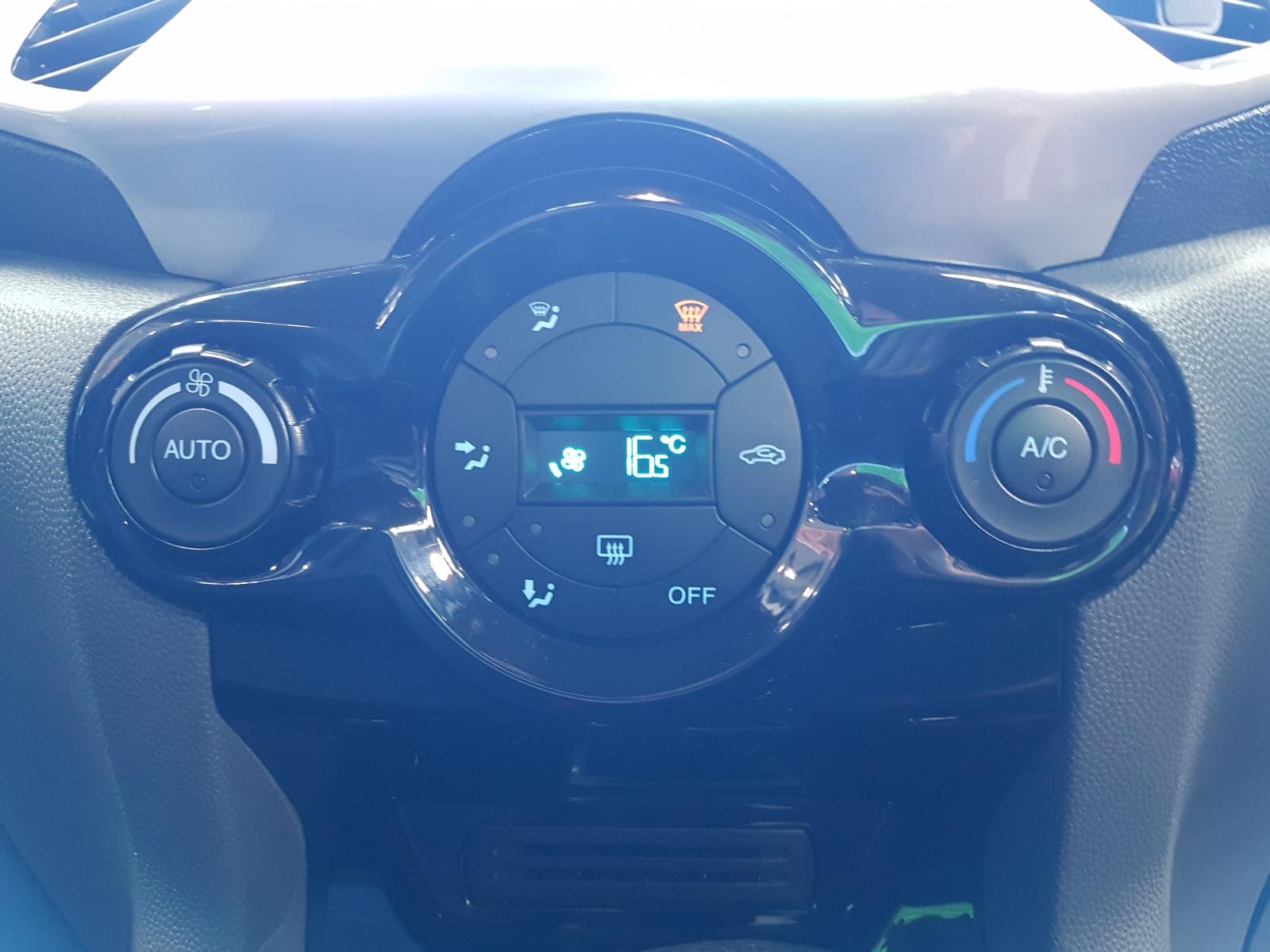 View Auto part Right Front Door Window Ford Ecosport 2014