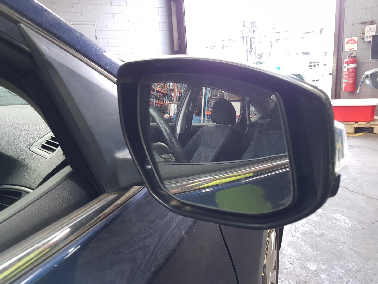 2012 Nissan Pulsar Trans/Gearbox View Auto part Trans/Gearbox Nissan Pulsar 2012