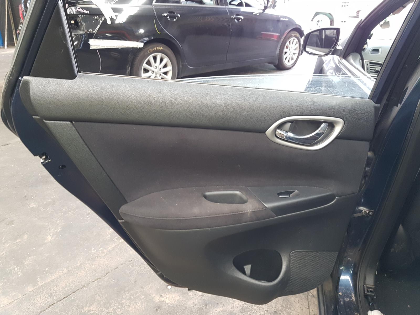 2012 Nissan Pulsar Trans/Gearbox View Auto part Trans/Gearbox Nissan Pulsar 2012