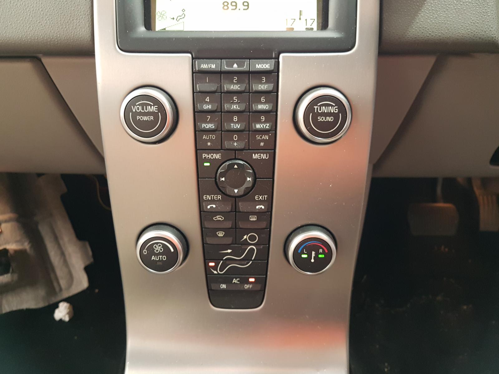 View Auto part Right Headlamp Volvo C30 2009