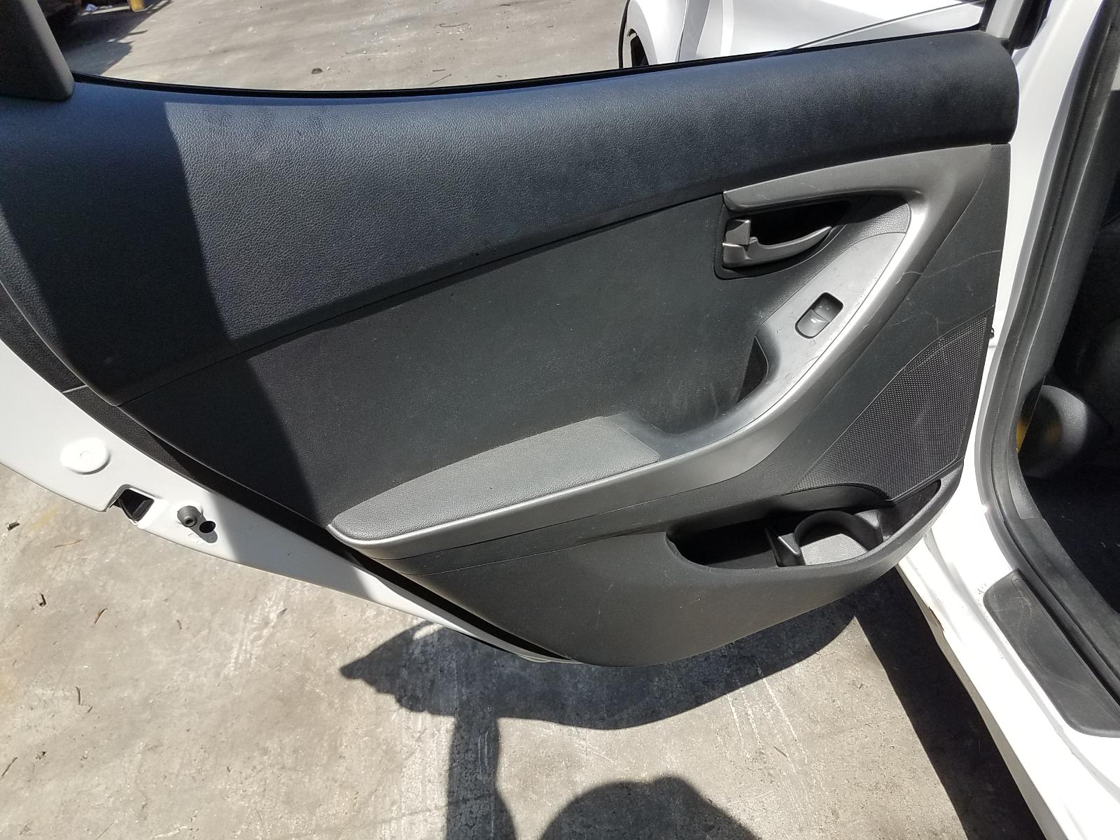 2012 Hyundai Elantra Starter View Auto part Starter Hyundai Elantra 2012