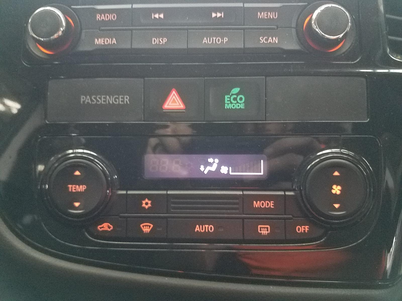 View Auto part Radio/Cd/Dvd/Sat/Tv Mitsubishi Outlander 2013