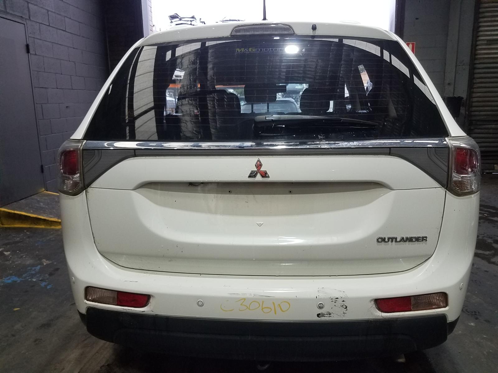 View Auto part Radio/Cd/Dvd/Sat/Tv Mitsubishi Outlander 2013