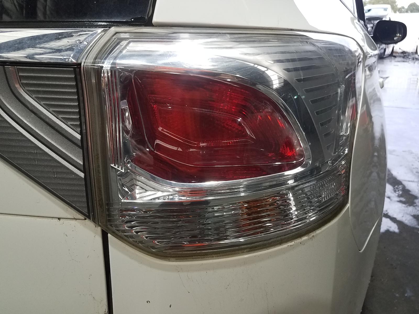 View Auto part Radio/Cd/Dvd/Sat/Tv Mitsubishi Outlander 2013