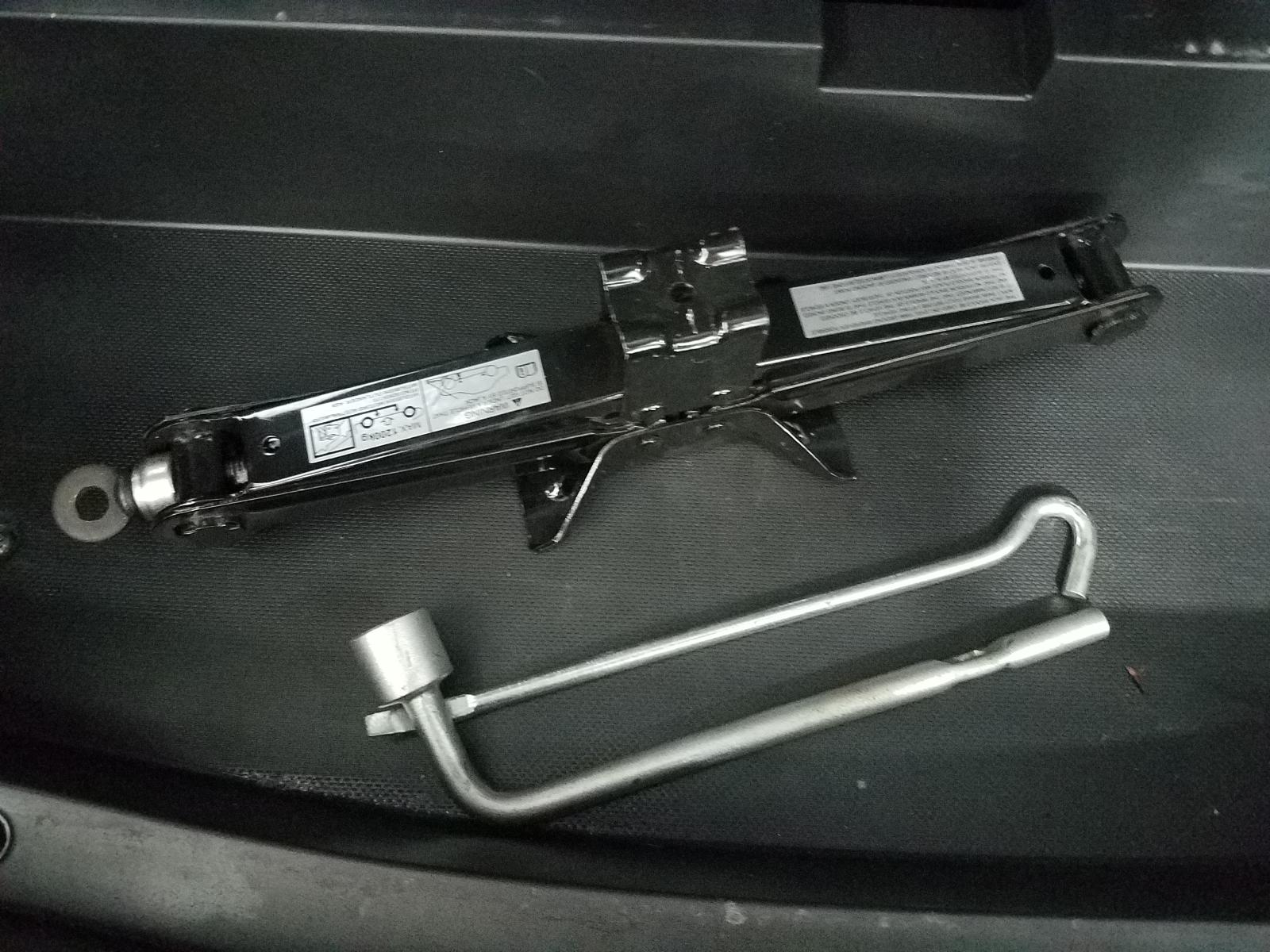 View Auto part Radio/Cd/Dvd/Sat/Tv Mitsubishi Outlander 2013