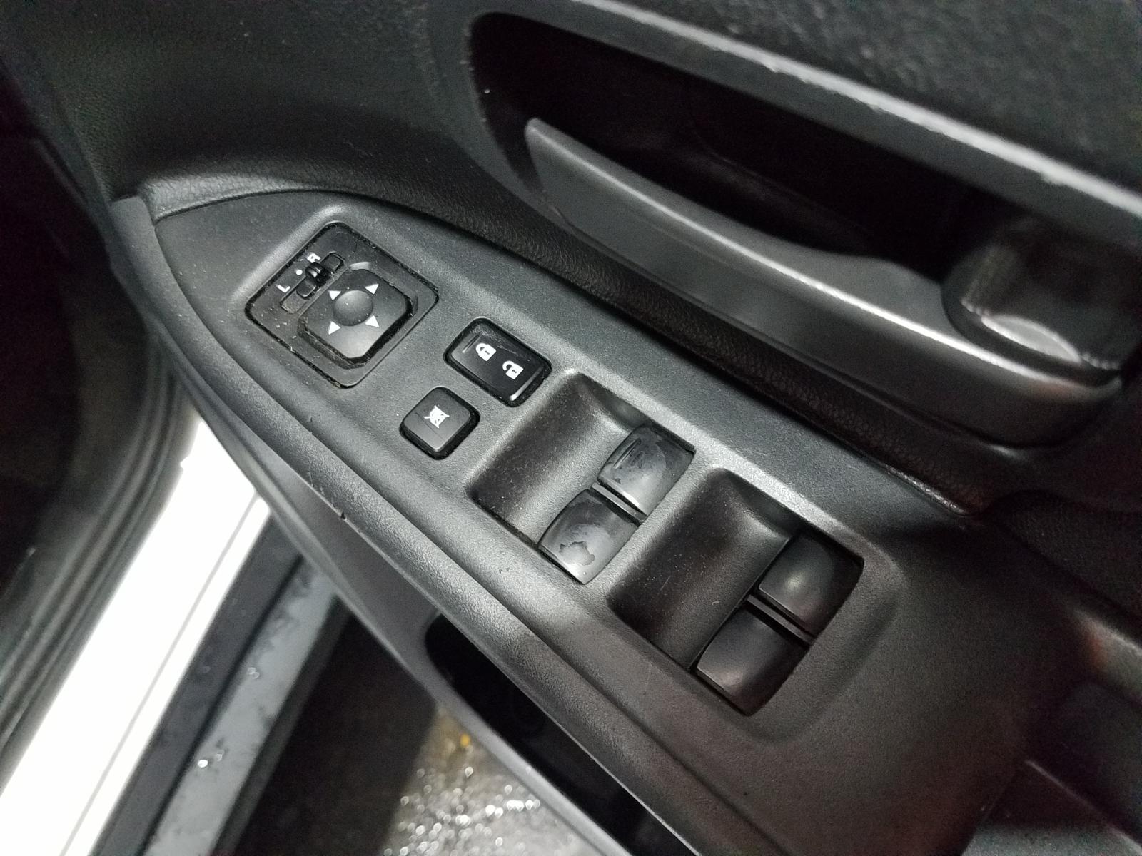 View Auto part Radio/Cd/Dvd/Sat/Tv Mitsubishi Outlander 2013