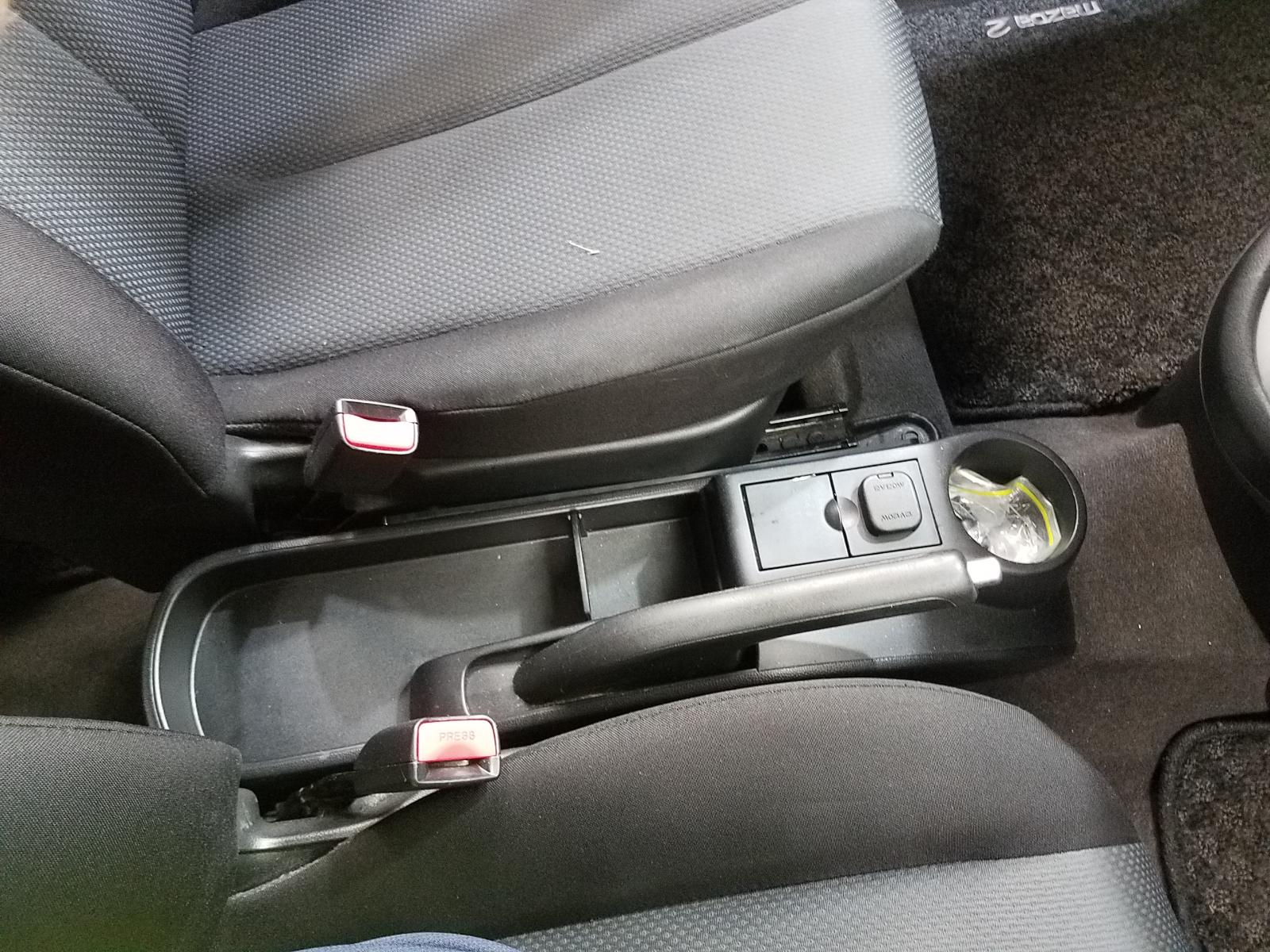 View Auto part Seatbelt/Stalk Mazda 2 2010