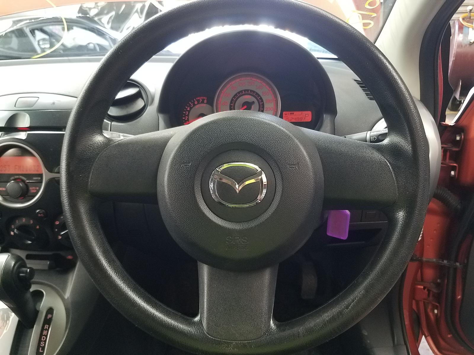 View Auto part Seatbelt/Stalk Mazda 2 2010