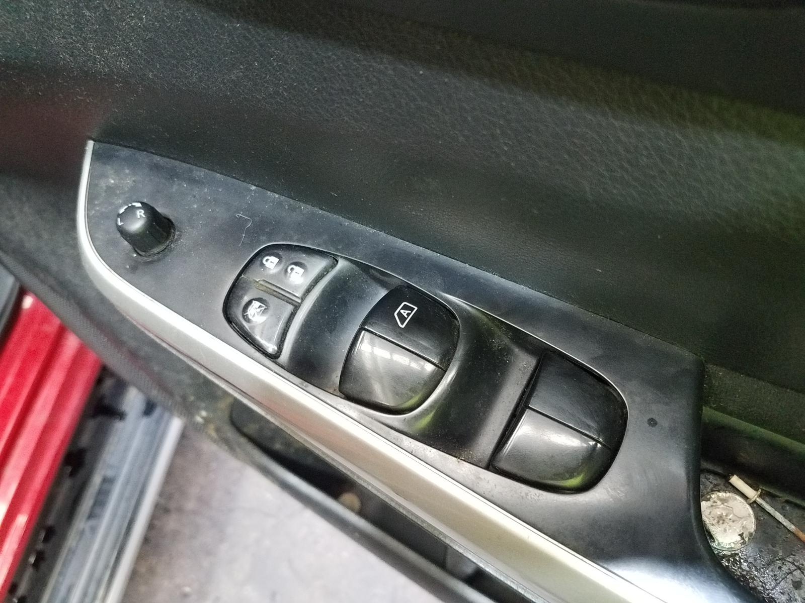View Auto part Right Front Lower Control Arm Nissan Navara 2018