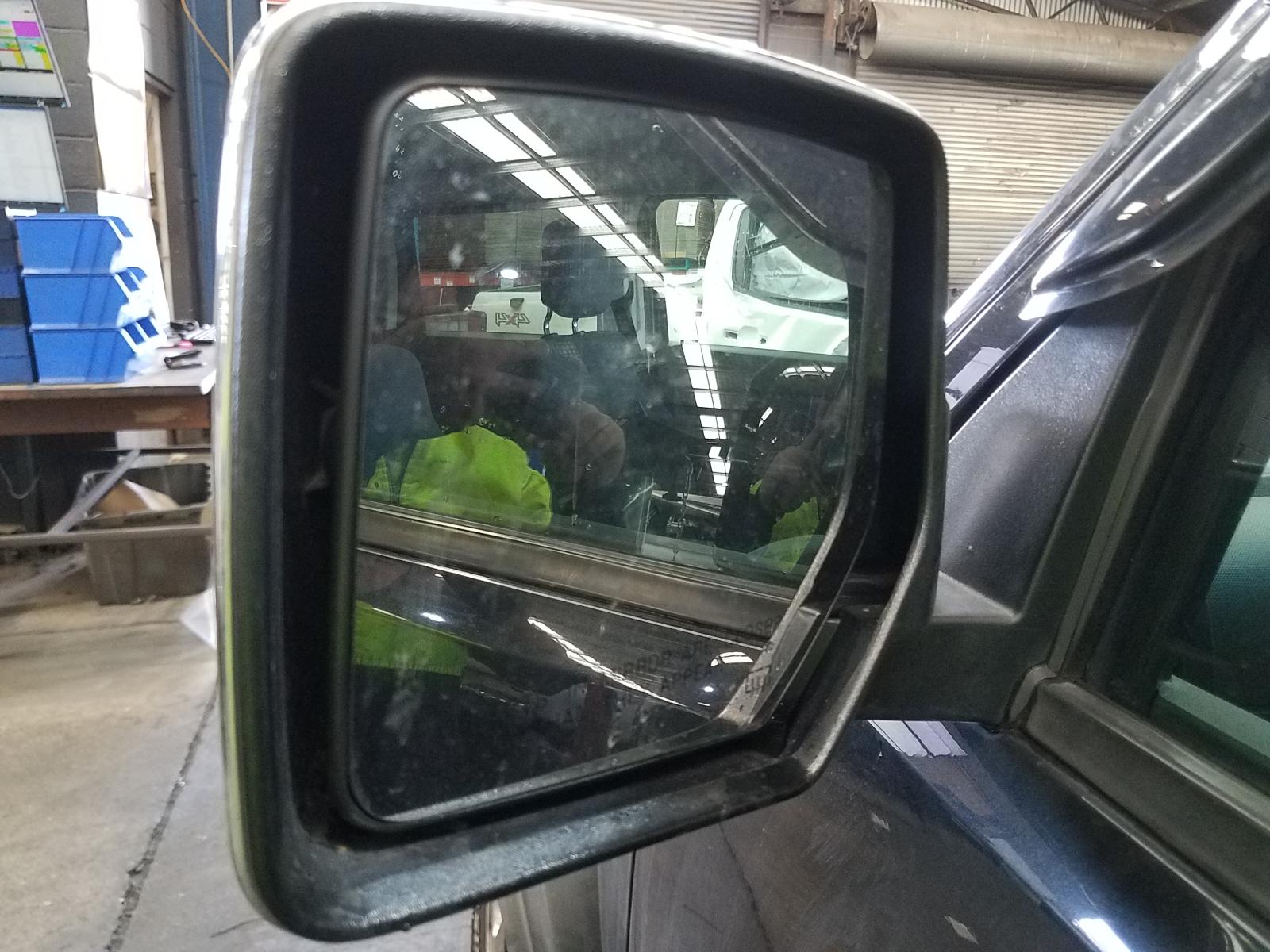 View Auto part Rear Garnish Dodge Nitro 2011