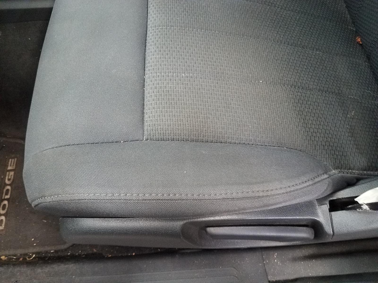 View Auto part Rear Garnish Dodge Nitro 2011